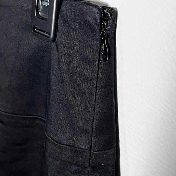 Express Solid Black Mini Skirt Sz 10 - Picture 2 of 9